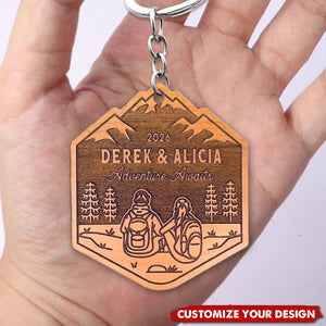 Personalized Hiking Couple Wood Keychain,Unique Custom Outdoors Gifts Hikers, Backpackers, Happy Camper, Newlywed