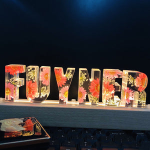 Dried Flowers Resin Letter Lamp - HANDMADE