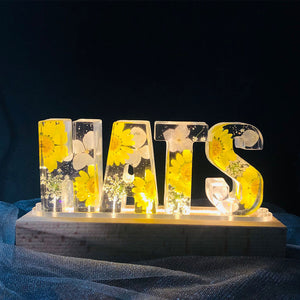 Dried Flowers Resin Letter Lamp - HANDMADE