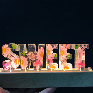 Dried Flowers Resin Letter Lamp - HANDMADE